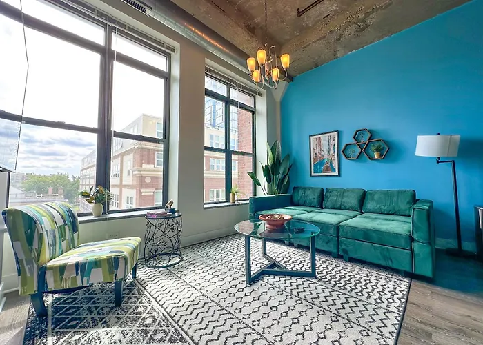 Mccormick Place City With View 2Br-2Ba With Optional Parking That Sleeps Up To 8