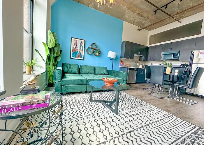 Mccormick Place City With View 2Br-2Ba With Optional Parking That Sleeps Up To 8